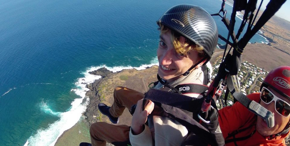Mats is paragliding ! Mats en Parapente à Saint-Leu, La Réunion