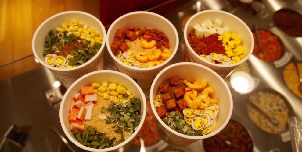 cup noodle museum. customize your own noodles ! Musée des nouilles instantanées, yokohama, Japan, japon